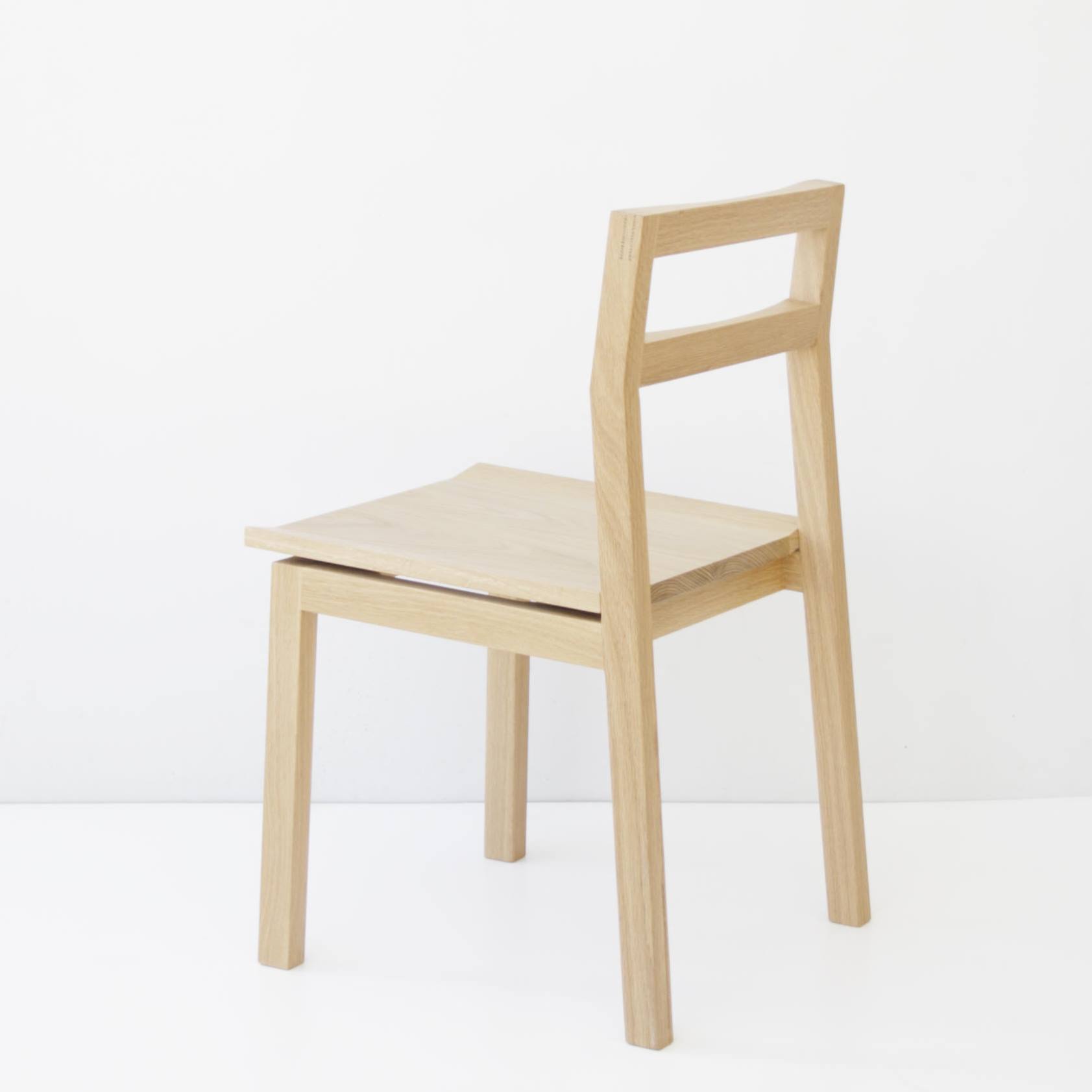Kantti II chair with timber seat