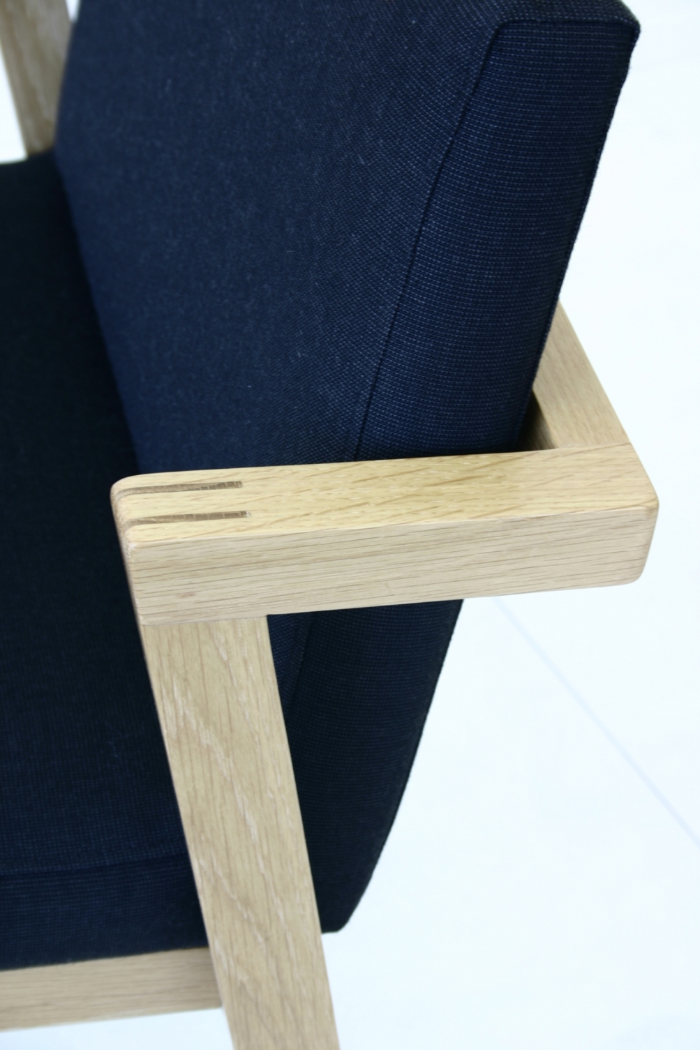Kantti dining chair
