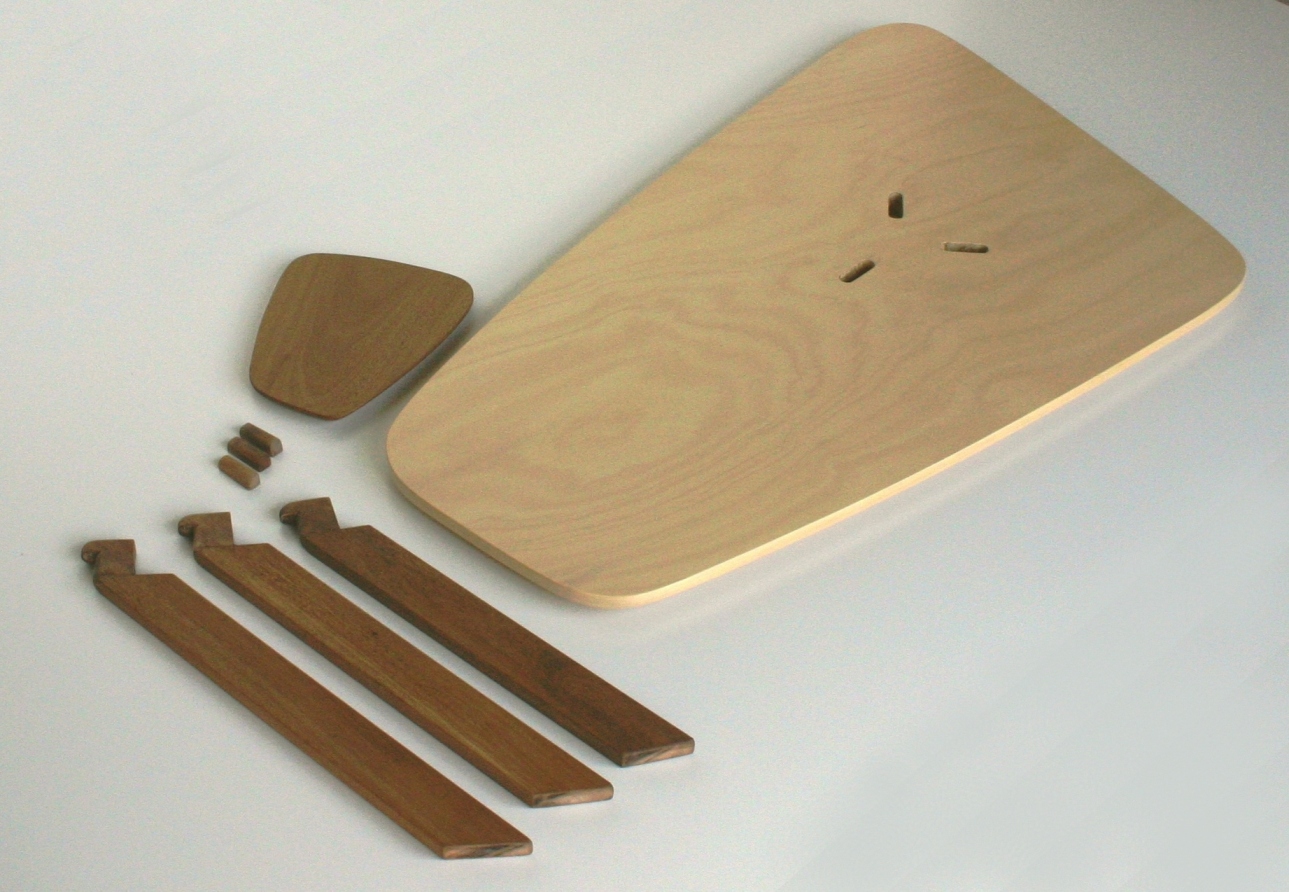 Katri coffee table