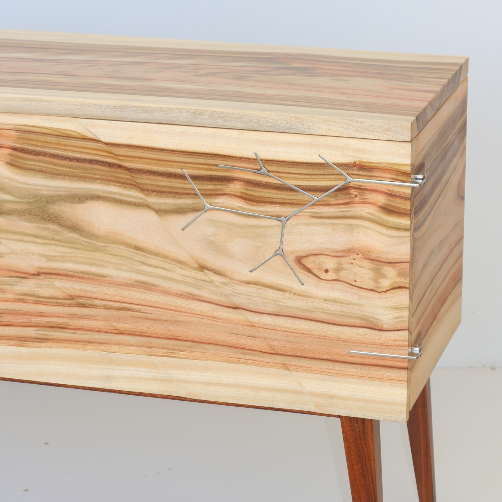 Oksa cabinet by Lasse Kinnunen